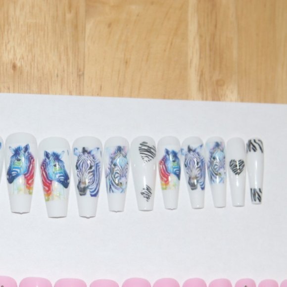 Zebras and hearts- press on nail set - Picture 3 of 7